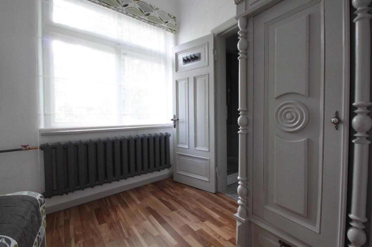 Huoneisto Vintage 1br In Quiet Center Of