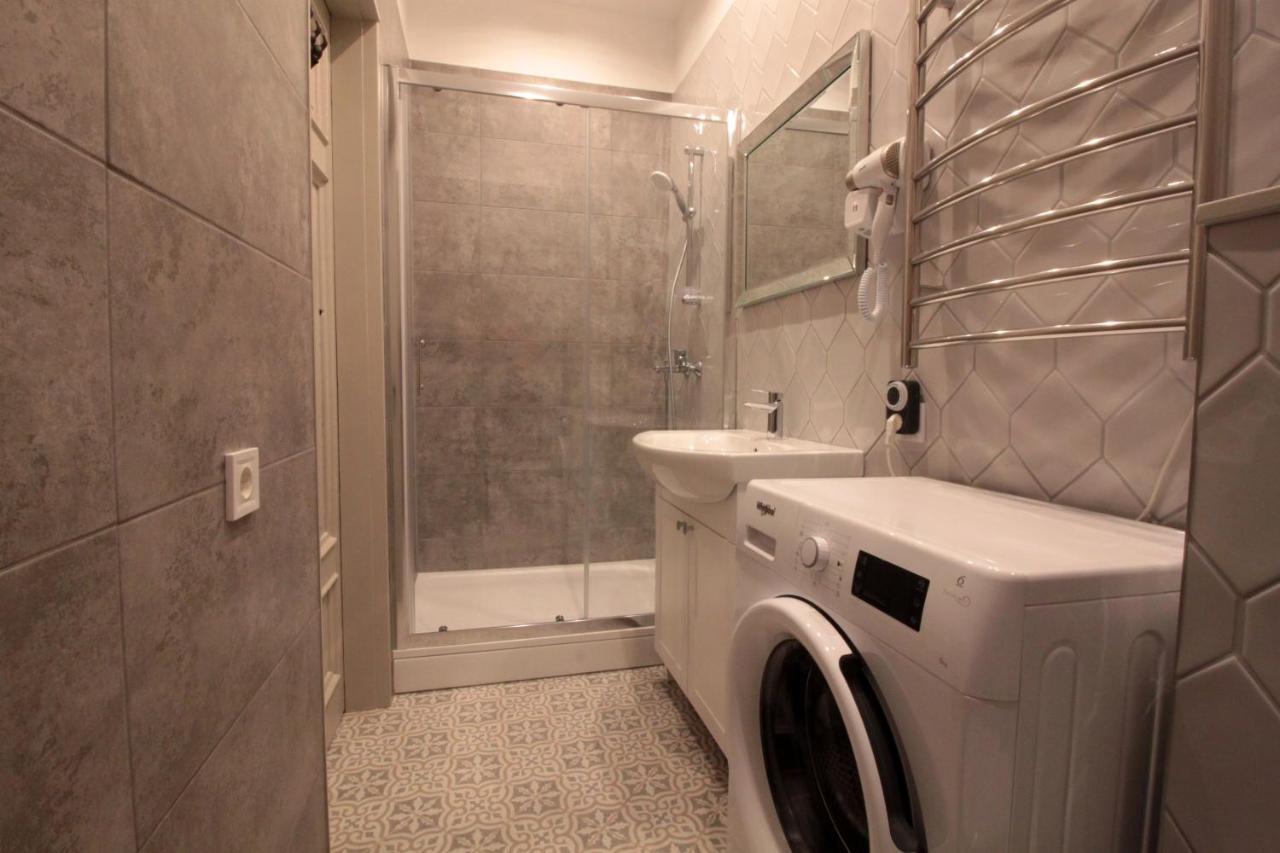Vintage 1br In Quiet Center Of Huoneisto *